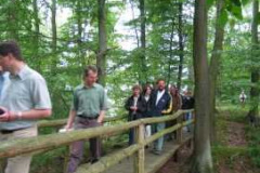 Auf zum Burgberg Trögen mit Wällen, Gräben und kleinem Plateau