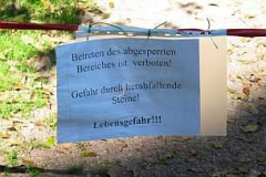 Aber zunächst wird diskutiert: Darf man dort rein, oder führt Steinschlag zum Freiwerden fester Stellen?