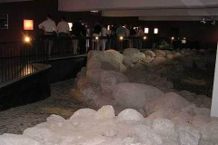 Besichtigung der Fundamente des "Bischofsturmes"