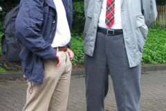 Start der Exkursion am Sonnabend mit erster Fachsimpelei (Dr. Hauke Jöns, Prof. Dr. Gernot Jacob-Friesen)