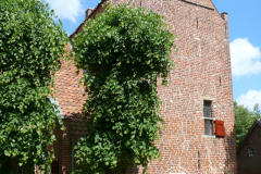 Das Steinhaus Bunderhee ist die am ursprünglichsten erhaltene Häuptlingsburg in Ostfriesland