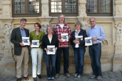 Das Redaktionsteam stellt die neue "Archäologie in Niedersachsen" vor (v.l. Heske, König, Arndt, Habermann, Grefen-Peters, Wulf)
