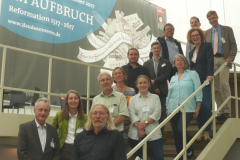 Die Referenten der wissenschaftlichen Tagung mit den örtlichen Organisatoren Michael Geschwinde (oben links), Heike Pöppelmann (2. oben rechts) und Babette Ludowici (Mitte links)