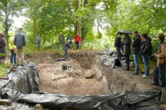 Die Burg Wölpe hat imposante Mauerreste im Boden hinterlassen