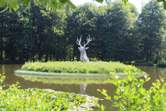 im Garten von Schloss Clemenswerth