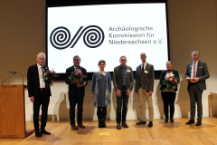 Der alte und der neue Vorstand und die Gastgeber der Tagung